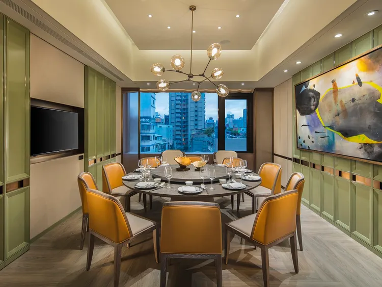 台北新板希爾頓酒店青雅中餐廳包廂。業者提供