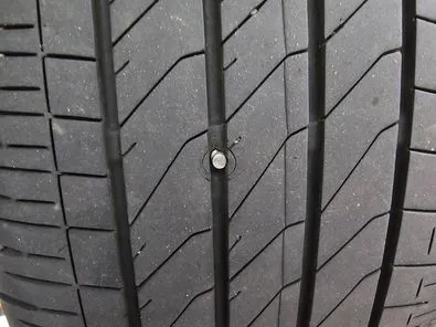 不少人車輪中釘。翻攝臉書「沙鹿之美」