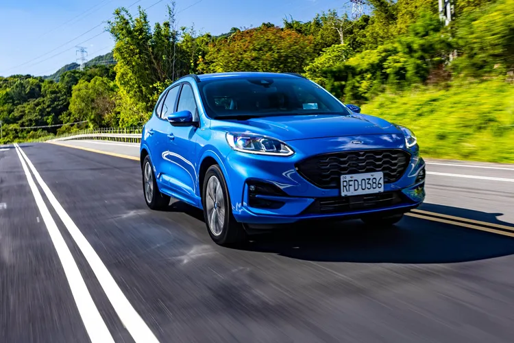 Kuga ST-Line Sport採用1.5L渦輪汽油引擎及8速手自排變速箱配置，具備180ps／6000rpm、25.3kgm／3000rpm的輸出表現。業者提供