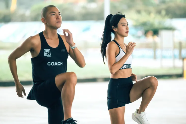 房思瑜（右）在訓練時也穿著Fresh Foam X 1080v13鞋款。品牌提供