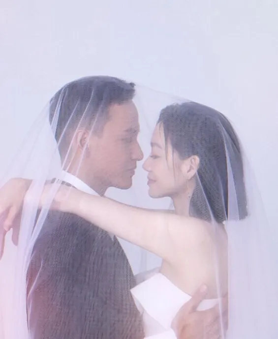 曹晏豪與老婆的婚紗照。翻攝曹晏豪IG