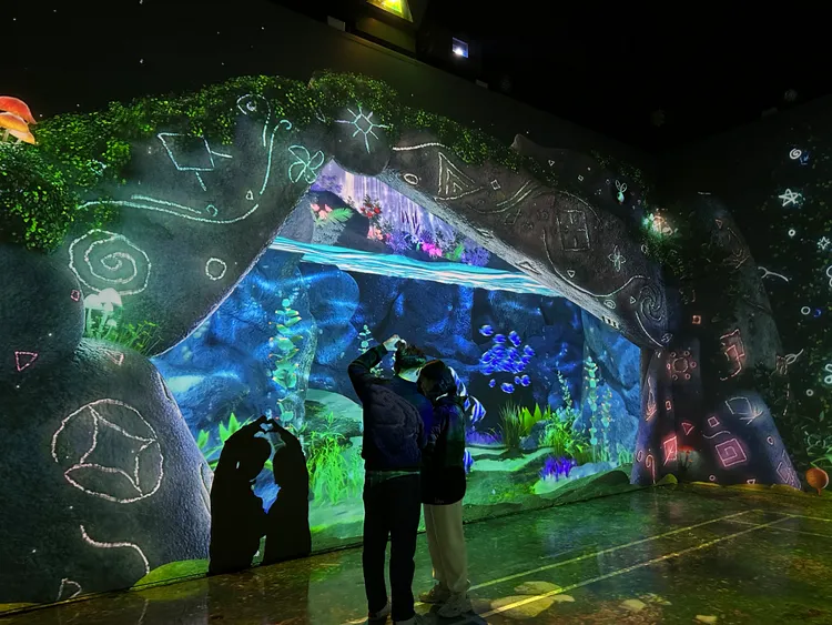 統營DPIRANG位於統營南望山公園。陳怡文攝