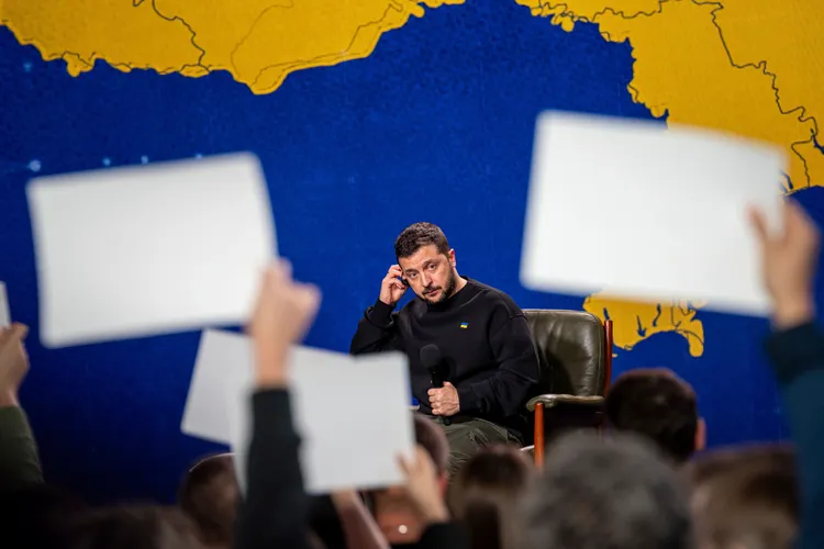 記者提問。美聯社