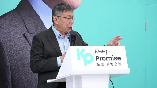 柯文哲取消兩段式左轉「須禁機車鑽車縫」 鄉民:太天真了吧