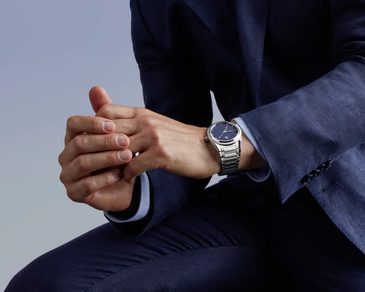 Tonda PF追針兩地時腕錶精鋼款，98萬2000元。品牌提供