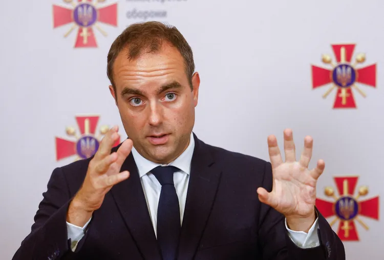 法國防長勒克努。資料照片