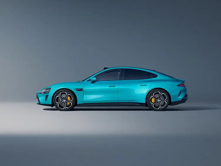 海灣藍小米SU7。翻攝雷軍微博