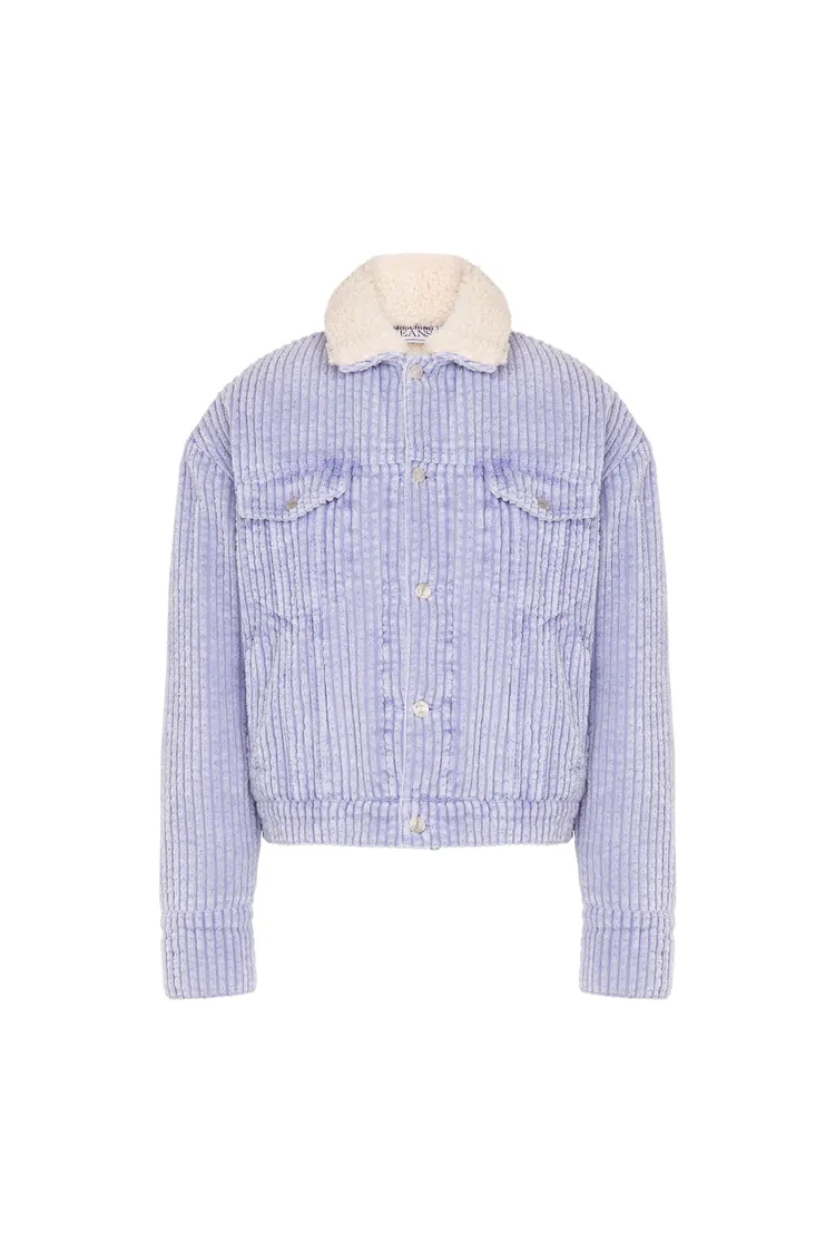 Jeans燈芯絨牛仔夾克，3萬8500元。品牌提供