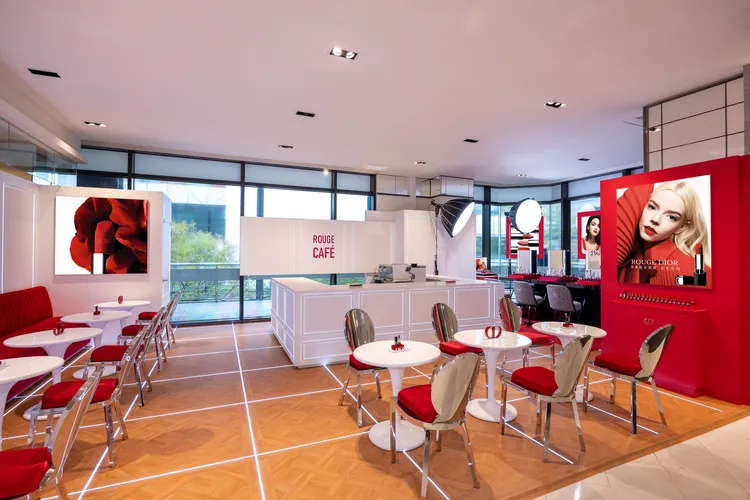 Rouge Dior藍星時尚咖啡館。品牌提供