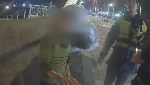 回收老婦迷途!堅持回收物送達才返家 蘆竹暖警寒夜伴行