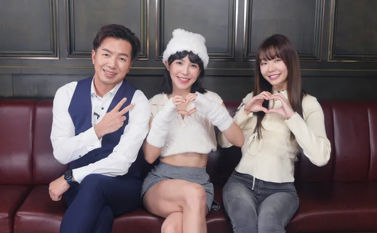 壯壯（中）日前接受主持人鄭偉柏（左）、Yuri專訪。MOMOTV提供
