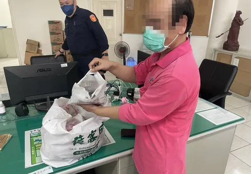 乘客误取后车厢30万医药费　运将急报警竟在冰箱寻回