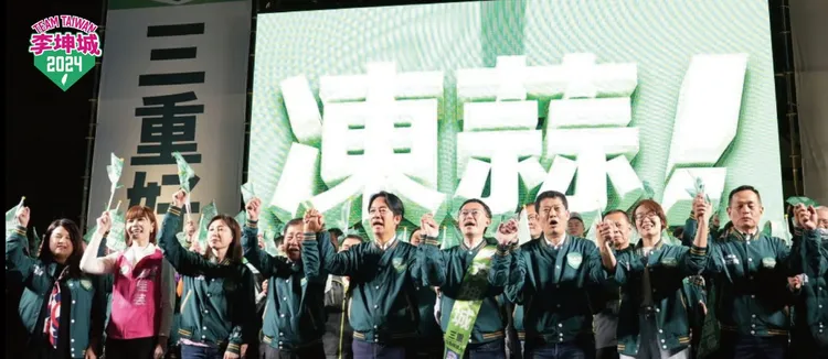 12月8日，賴清德到三重與李坤城合體造勢，李貼出的活動預告宣傳圖上印著余天的照片，但是當晚余天還是缺席。取自李坤城臉書