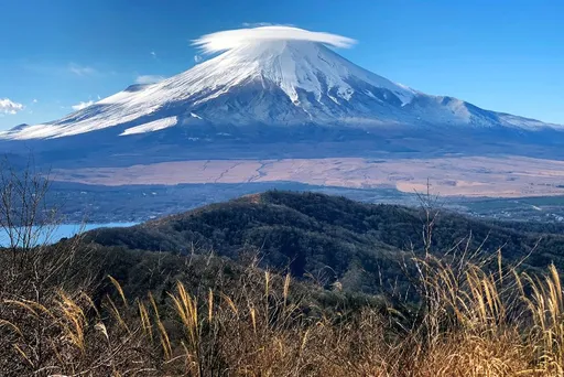 富士山遊客太多生亂象　山梨縣將限定每日4千人入山