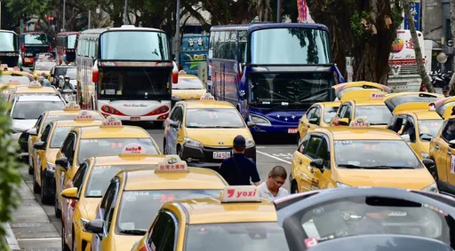 交通新法讓計程車載客「狂被檢舉」 賴清德點3問題:該檢討就檢討