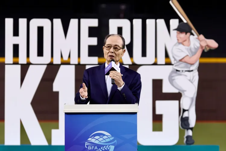 王貞治致詞。  彭欣偉攝