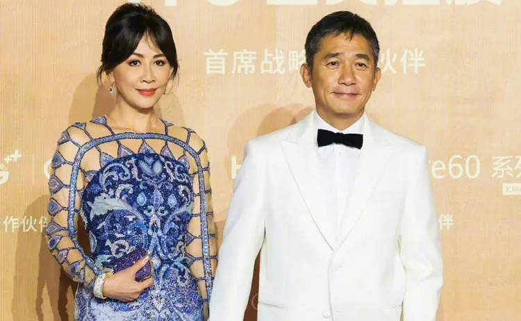 梁朝偉及劉嘉玲日前在中國金雞獎星光大道上放閃。翻攝劉嘉玲微博