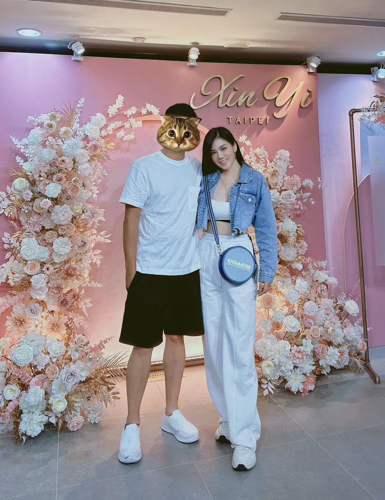 楊晨熙（右）和邱姓建商8月時已登記結婚。資料照片