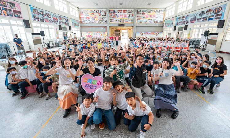 羅文裕（中）將升級《客流感》校園演唱會，以全新卡司和內容，明年進駐高中和大學。大賞門提供