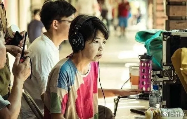 陳慧翎執導模樣。翻攝翁虹微博