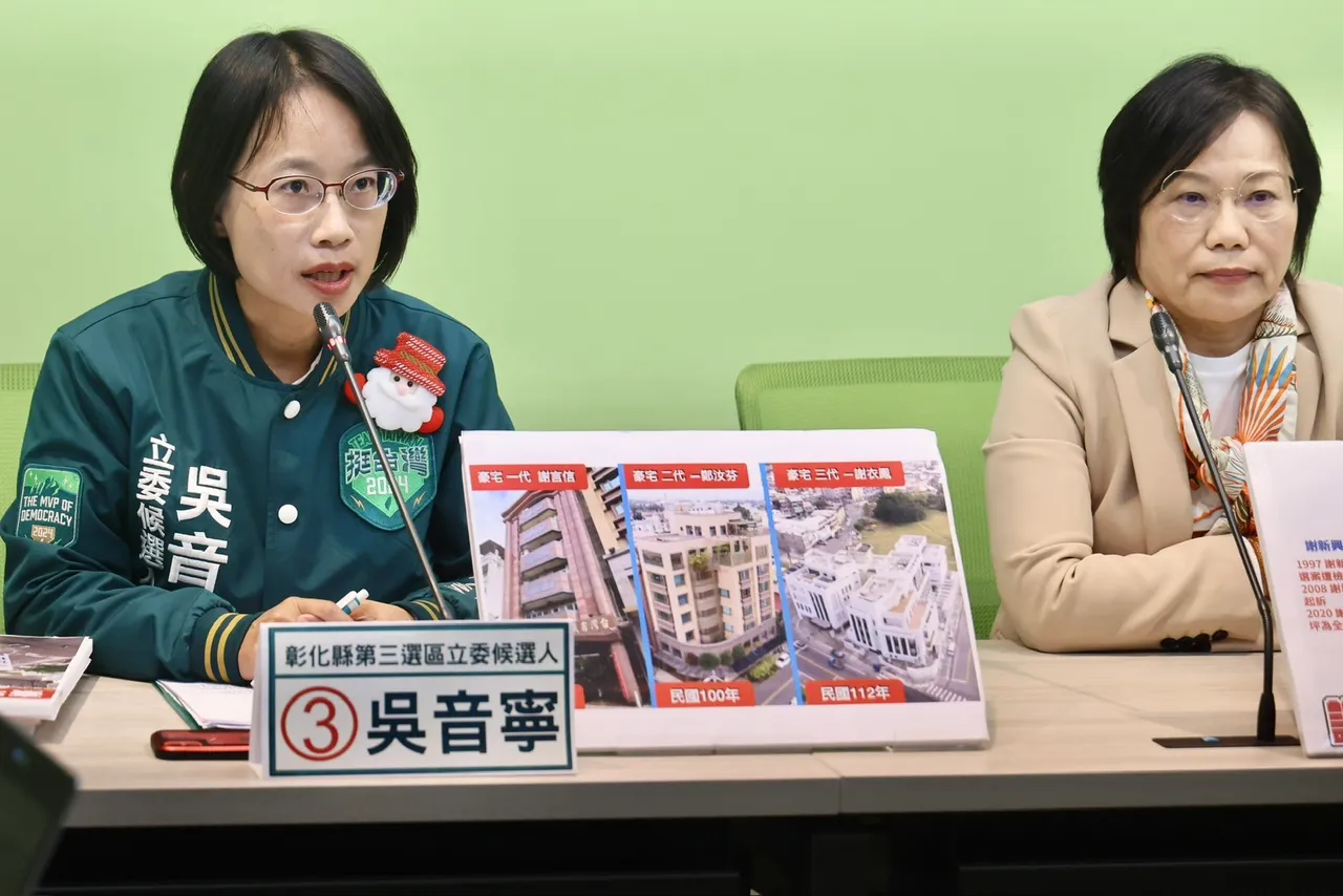 民進黨立法院黨團幹事長劉世芳(右)25日與民進黨立委候選人吳音寧(左)召開記者會。林林攝