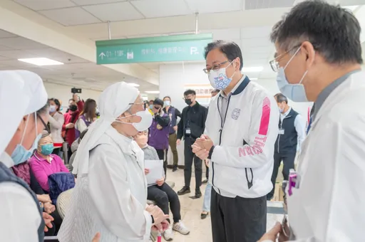 桃園擴大實施肺癌篩檢 張善政籲乳癌病史者踴躍受檢保健康