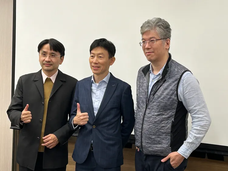 三位半導體專家看台積電，左至右曲建仲、陳慧明、程正樺。林巧雁攝