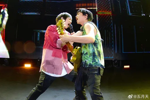 五月天假唱疑云遭中国官方高度重视 演唱会影音档已提交调查