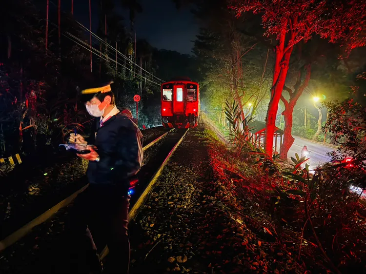 台鐵派員前往了解。讀者提供