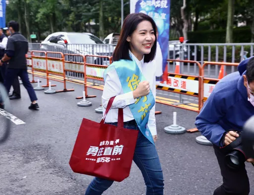 徐巧芯不認賄選!揹「政治界愛馬仕」槓上檢調 再爆王鴻薇也出席餐敘