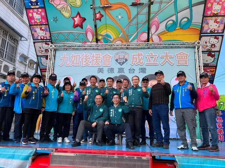 鍾佳濱猛批侯友宜99間出租學生宿舍漲價、柯文哲投資農地當停車場，這才是「夭壽」。鍾佳濱總部提供