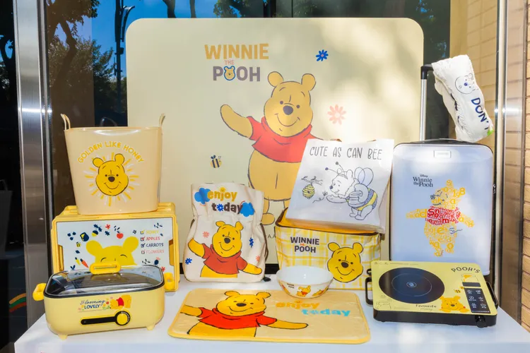 2024年7-11開運金喜福袋軟萌小熊維尼系列。業者提供