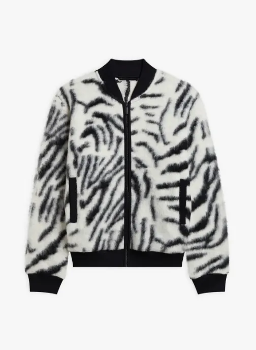 男裝斑馬紋緹花夾克，1萬5280元。品牌提供