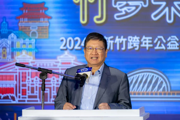 新竹縣長楊文科邀請大家來新竹跨年看煙火。翻攝畫面