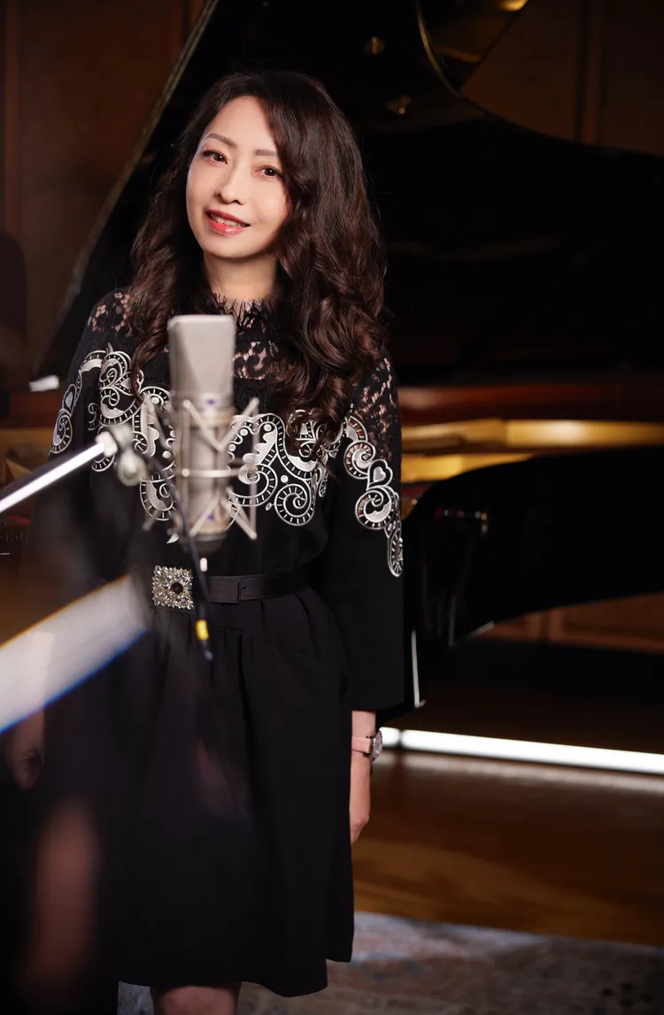 戚小戀進入廣告界後「息筆」多年。源瑗園 San & Cloudia Studio提供