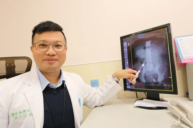 陳政國主任建議民眾透過日曬、飲食等方式攝取適量的非活性維生素D3。院方提供