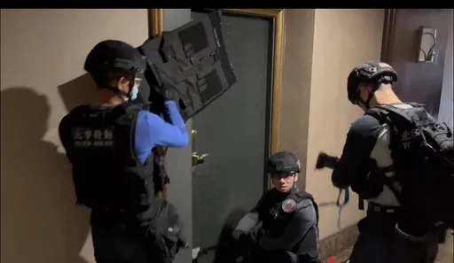 黑幫開虛幣實體店！收贓洗錢還騙簽免責書　來店禮+生日蛋糕誘害百人遭詐2億