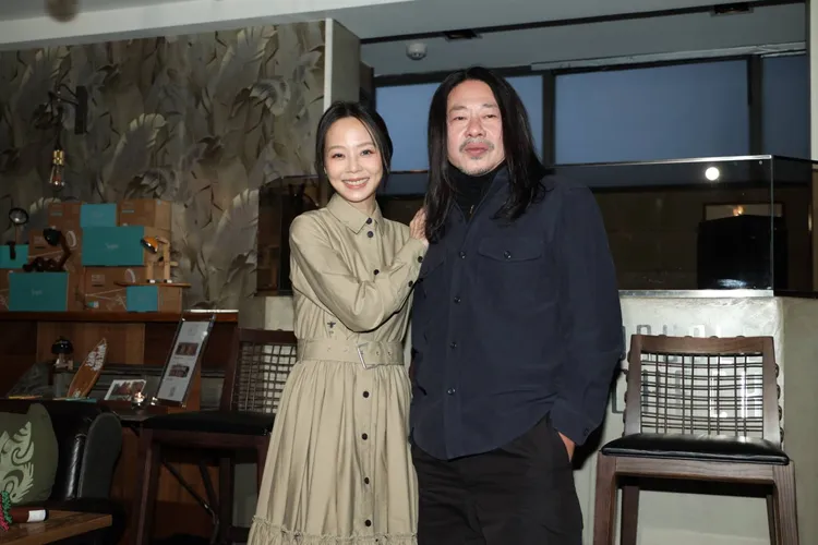 金曲歌后孫淑媚發片記者會，三金音樂人乱彈阿翔站台力挺。娛樂中心攝
