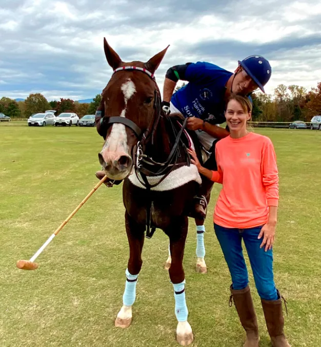 文森與男友合影。翻攝萊特拍賣公司網站