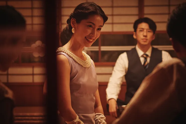 田中千繪扮演關鍵角色周旋眾多男人中。欣蘭企業提供