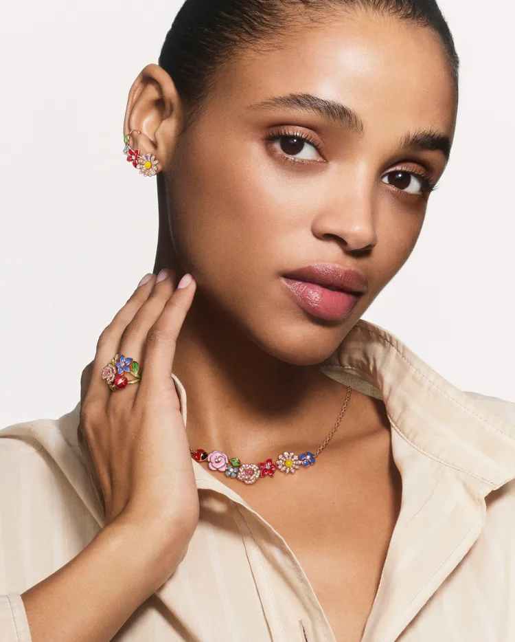 Diorette彩漆玫瑰金鑲鑽項鍊，未定價。品牌提供