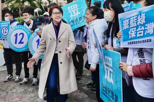 農地變停車場!柯文哲被迴力鏢打中 黃珊珊相挺:會立刻停止違規狀況