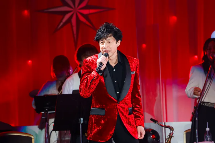 東山紀之最後一次登台表演，笑著告別歌迷。翻攝oricon