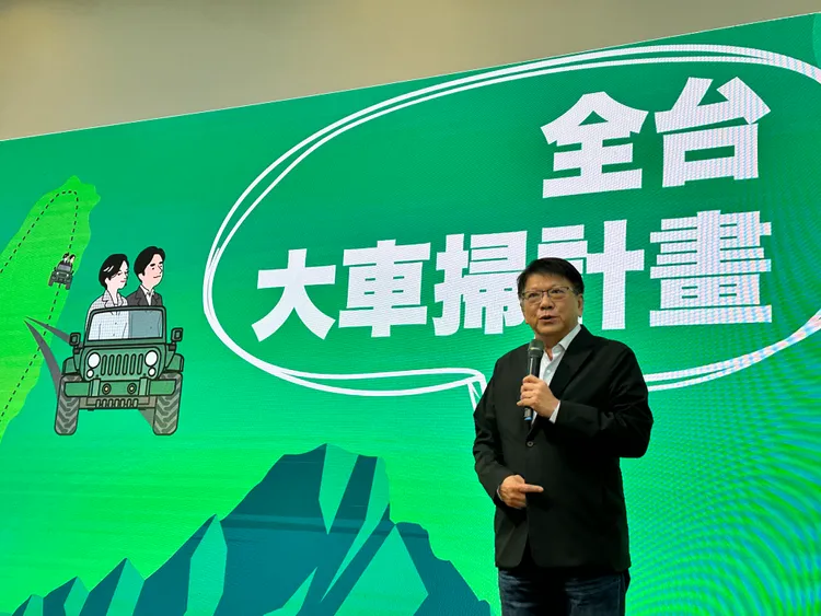 潘孟安提到，全台車掃路線將會在之後公布。潘袁詩羽攝