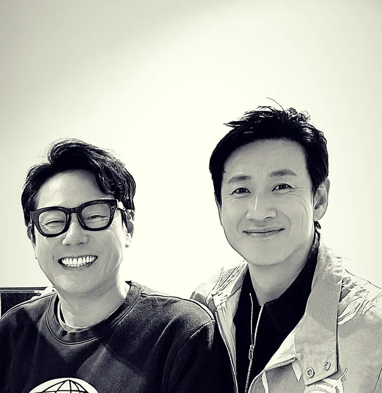 尹鐘信（左）和李善均是鄰居。翻攝尹鍾信IG