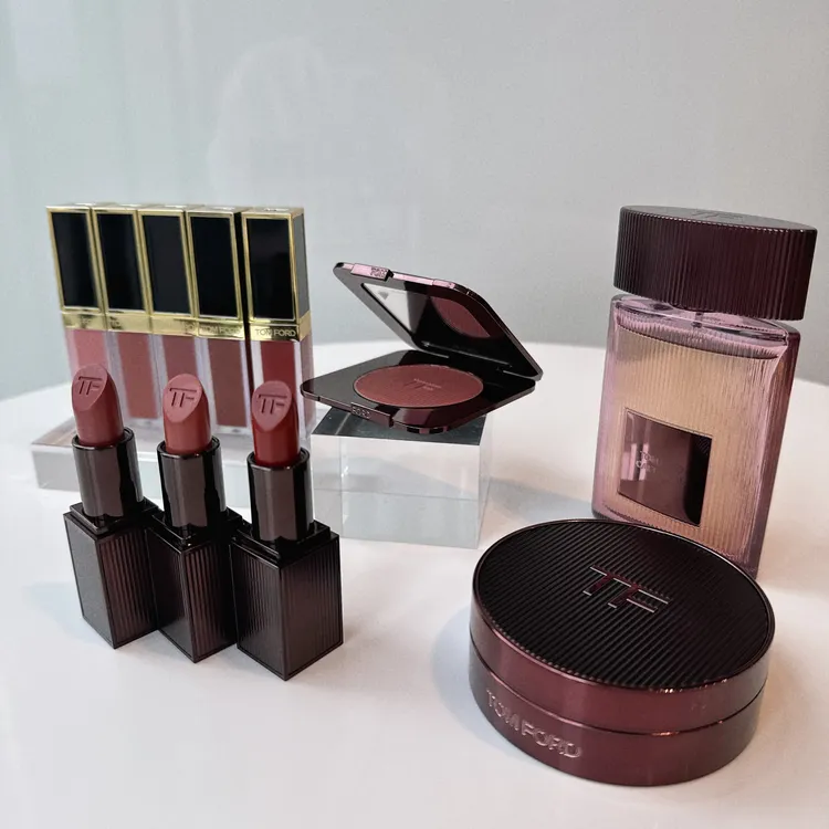 TOM FORD限量深焙玫瑰彩妝將在12月15日開賣。張家玲攝