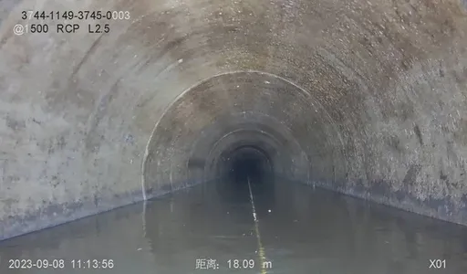 有圖︱天龍國元老級下水道長這樣!放聲納船入水檢測 專業評估保養得宜