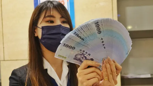 阿公上千萬存郵局!若改買ETF股利近百萬 網卻勸他少管閒事