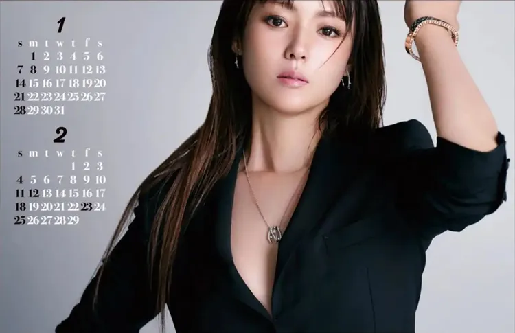 深田恭子桌曆內頁。翻攝mantan-web