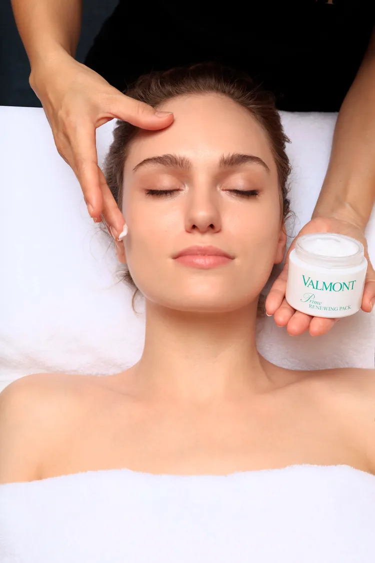 SPA中會使用到肌密更新面膜等明星單品。品牌提供